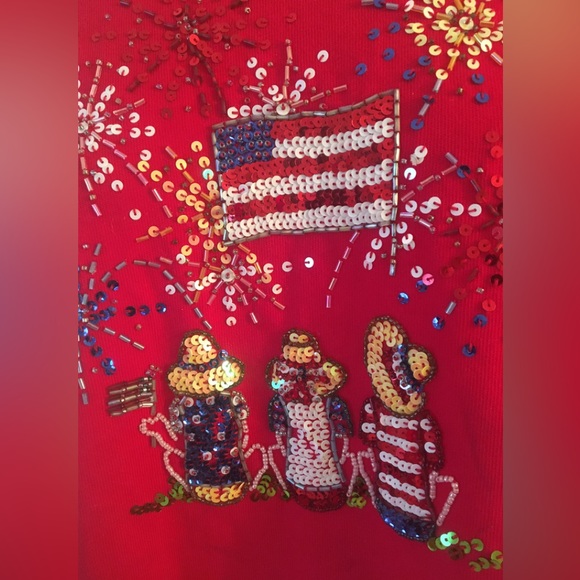 Quacker Factory Almost new red 4th July embellished top size L - Picture 2 of 4